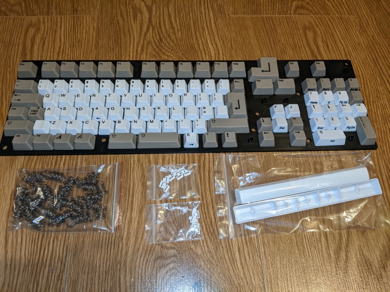 108 Keycaps Set UK Layout Amiga 500 600 1200 3000 4000 Original