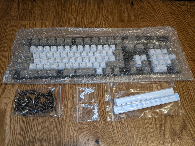 108 Keycaps Set UK Layout Amiga 500 600 1200 3000 4000 Original